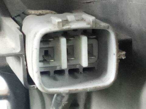 Foto 3ª: Faro Derecho Toyota Avensis 1.8 ZRT271_) 147CV 108KW [2ZR] (2015)