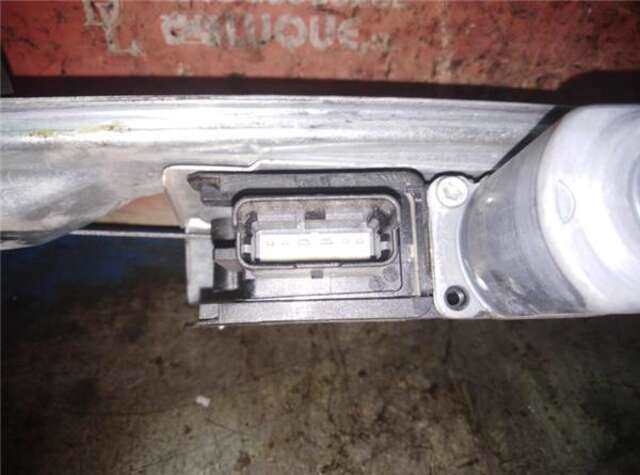 Foto 3ª: Elevalunas Eléctrico Delantero Izquierdo Peugeot 208 1.6 HDI [9HP]