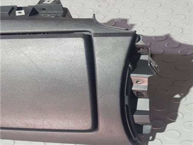 Foto 2ª: Guantera Bmw Serie 1 114 2.0 118D [2.0 LTR. - 90 KW 16V DIESEL CAT] [M47N 204 D4]