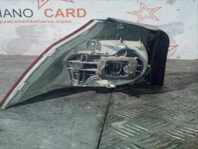 Foto 2ª: Piloto Trasero Derecho Volkswagen Golf SPORTLINE BERLINA 105CV 77KW [BKC] (2004)