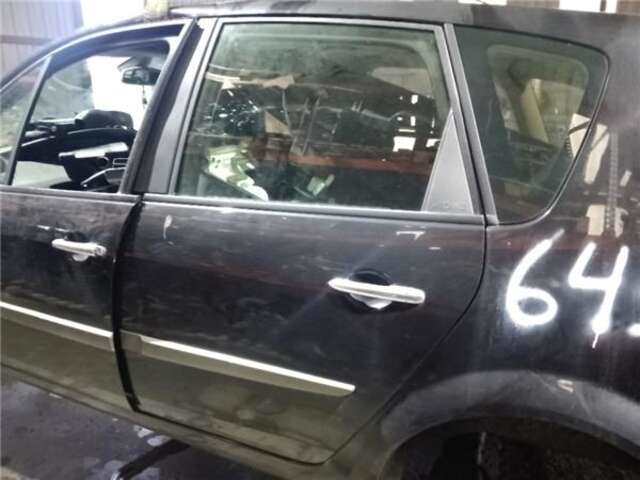 Puerta Trasera Izquierda Renault Scenic 1.9 AUTHENTIQUE [1.9 LTR. - 88 KW DCI DIESEL] (JM)(2003-_)