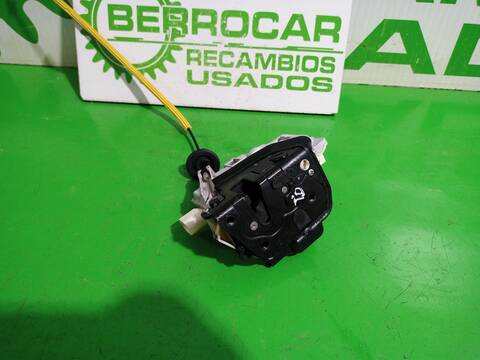 Foto 3ª: Cerradura Puerta Trasera Derecha Audi A6 2.4 BERLINA 177CV 130KW [BDW] (2004)