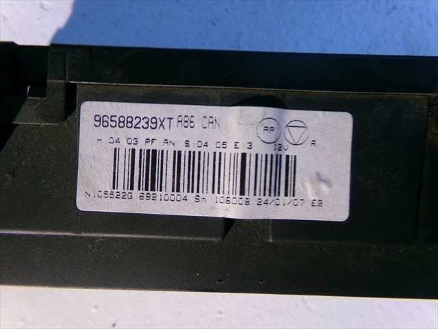 Foto 3ª: Mando Calefacción A. A. Citroen C3 1.4 HDI 2002-2010 [8HZ] (2007)