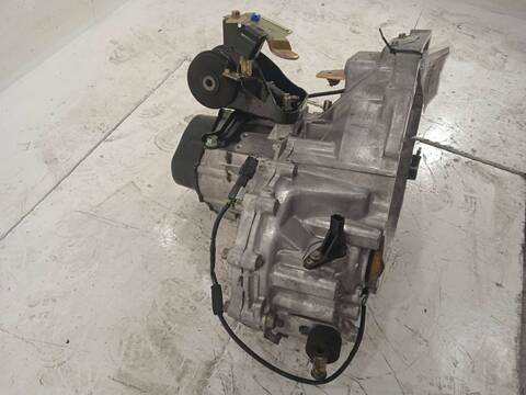 Foto 2ª: Caja Cambios Mazda 6 2.0 TD BERLINA 101CV 74KW [RF2A] (1998)