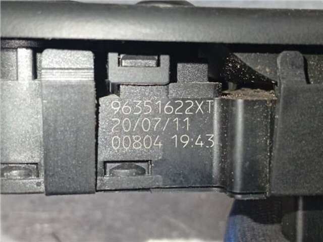 Foto 2ª: Botonera Elevalunas Peugeot 307 1.6 SW [1.6 LTR. - 80 KW HDI FAP CAT (9HZ - DV6TED4)] [9HZ (DV6TED4)]