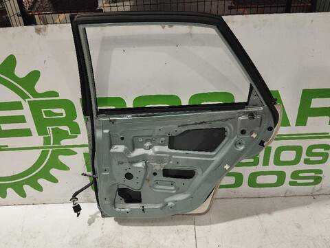 Foto 3ª: Puerta Trasera Derecha Volvo S40 1.6 CAT 109CV [B4164S2] (1995)