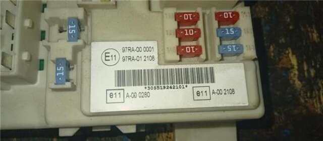 Caja Reles Fusibles Ford Focus 1.8 TITANIUM [1.8 LTR. - 85 KW TDCI TURBODIESEL CAT]