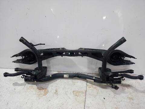 Foto 2ª: Puente Trasero Volkswagen Touran ADVANCE BMT 110CV [CRKB] (2015)