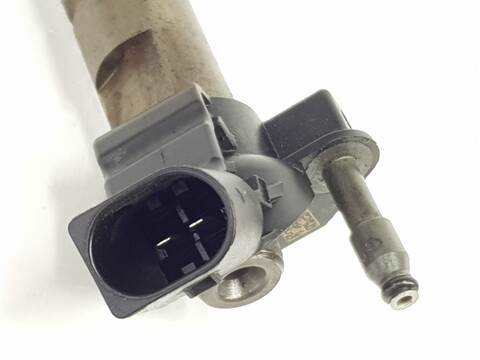 Foto 2ª: Inyectores Mercedes Clase ML 350 3.0 V6 CDI 258CV 190KW AUT. 166.004) W166) OM642 [642826] (2011)