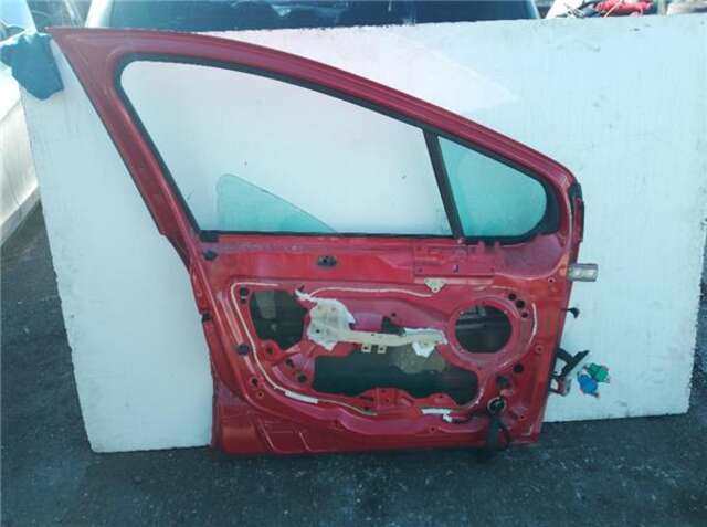 Foto 2ª: Puerta Delantera Izquierda Peugeot 308 1.6 CONFORT [1.6 LTR. - 80 KW HDI FAP CAT (9HZ - DV6TED4)] [9HZ (DV6TED4)]