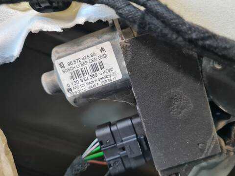 Elevalunas Eléctrico Delantero Derecho Peugeot 308 SPORT 90CV 66KW