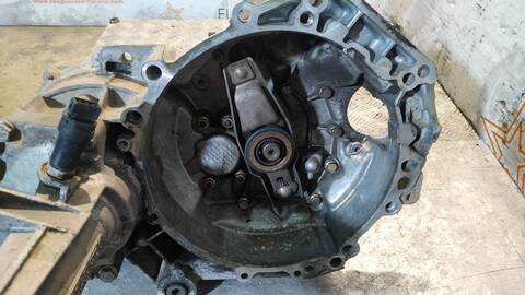 Foto 2ª: Caja Cambios Volkswagen Transporter 84CV 62KW CAJA ABIERTA