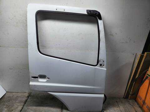Puerta Delantera Derecha Mercedes Atego 1023 4X2 OM 906 LA L LARGO) 231CV 170KW