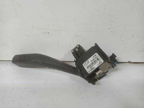Foto 2ª: Mando Multifuncion Volkswagen Golf 1.9 TDI BERLINA 105CV 77KW [BXE] (2007)