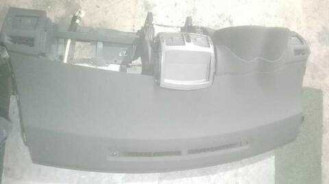 Foto 3ª: Salpicadero Toyota Auris LUNA 90CV 66KW [1NDTV] (2008)