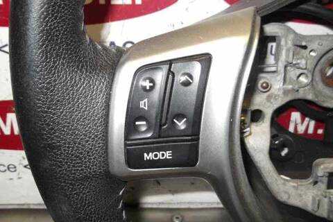 Foto 3ª: Volante Toyota Yaris ACTIVE 90CV 66KW [1ND] (2012)