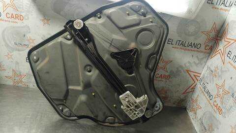 Foto 4ª: Elevalunas Manual Trasero Derecho Skoda Octavia 105CV 77KW [BKD] (2007)