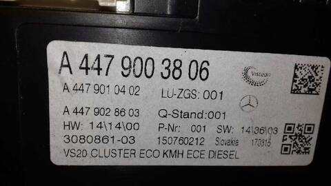 Foto 3ª: Cuadro de Instrumentos Mercedes Vito 88CV 65KW (2014)