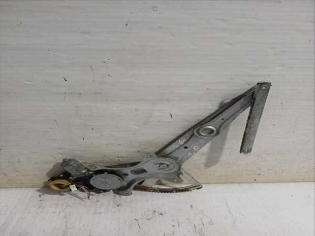 Foto 2ª: Elevalunas Eléctrico Delantero Derecho Toyota Corolla 2.2 D-4D AUR10_) 177CV [2AD-FHV] (2004)