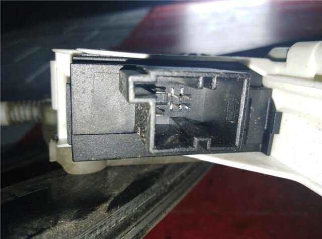 Foto 3ª: Elevalunas Eléctrico Delantero Derecho Audi A6 3.0 TDI QUATTRO [3.0 LTR. - 165 KW V6 24V TDI] [BMK]