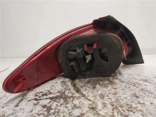 Foto 2ª: Piloto Trasero Derecho Peugeot 206 2.0 CC [2.0 LTR. - 100 KW 16V CAT (RFN - EW10J4)]