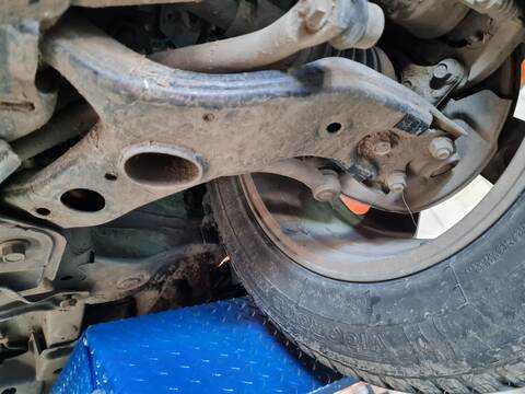 Brazo Suspension Delantero Izquierdo Toyota Rav4 PREMIUM 177CV 130KW