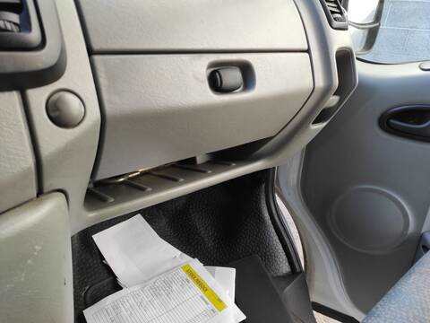 Guantera Nissan Primastar F9Q760