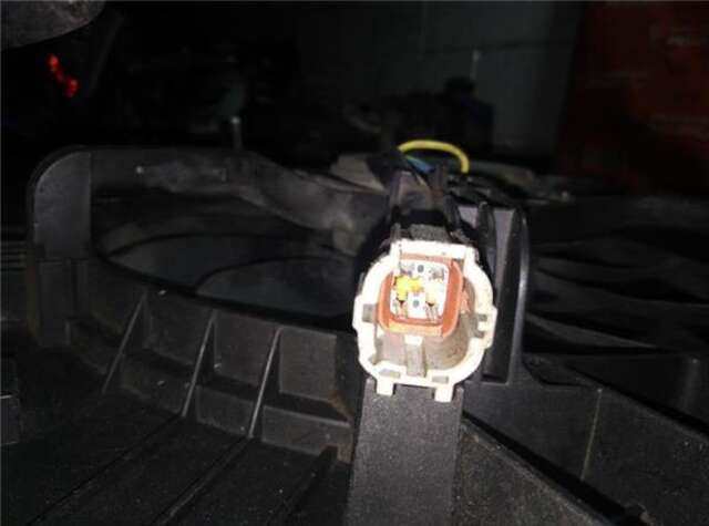 Foto 3ª: Electroventilador Nissan X-Trail 2.0 DCI (T31)(03.2007-_) [M9R]