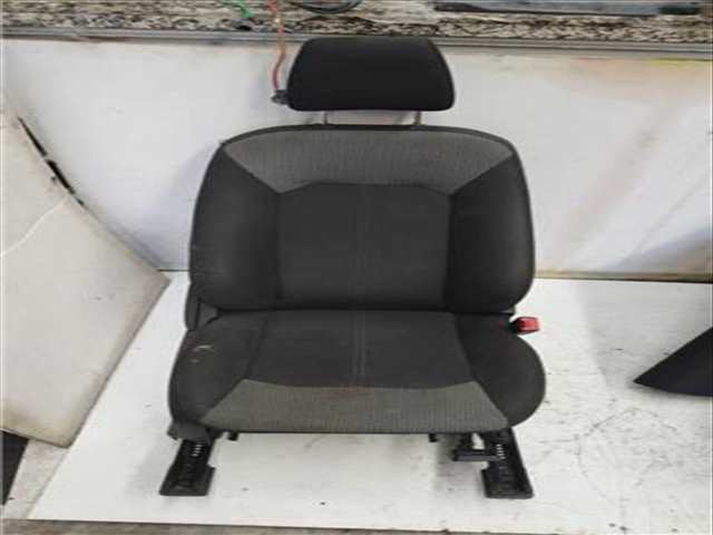 Foto 2ª: Asiento Delantero Derecho Ford EcoSport 1.5 TREND [1 5 LTR. - 70 KW TDCI CAT] 95CV