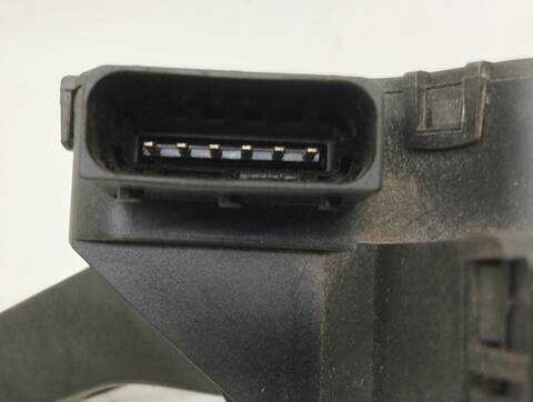Foto 2ª: Pedal Acelerador Iveco Camion D 35S12 [F1AGL411XE] (2021)