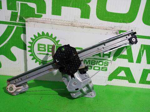 Foto 3ª: Elevalunas Eléctrico Delantero Derecho Dacia Sandero LAUREATE 90CV [K9K] (2012)