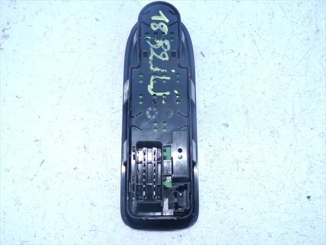 Foto 2ª: Botonera Elevalunas Citroen C3 1.2 G 2013-2016 [HM01 / HMZ] (2016)