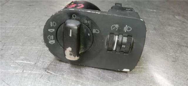 Foto 2ª: Mando Multifuncion Audi A3 1.6 AMBIENTE [1.6 LTR. - 75 KW] [BGU]
