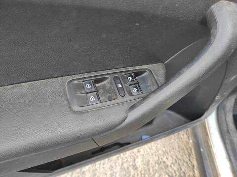 Botonera Elevalunas Skoda Yeti CYVB