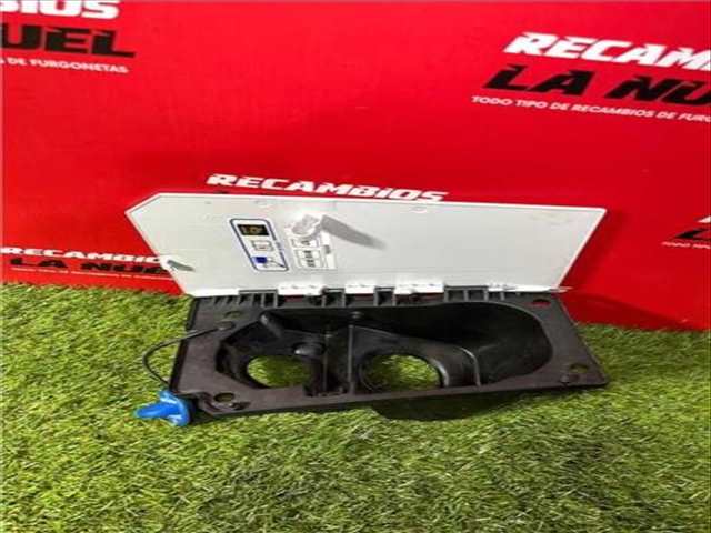 Foto 4ª: Tapa Exterior Combustible Citroen Jumper 2.2 33 L2H1 BLUEHDI 140 [2 2 LTR. - 103 KW BLUE-HDI FAP CAT] 140CV FURGON [4H03] (2022)