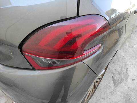 Piloto Trasero Derecho Peugeot 208 YH01