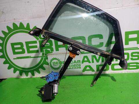 Elevalunas Manual Trasero Derecho Audi A4 2.5 TDI 120KW) 163CV