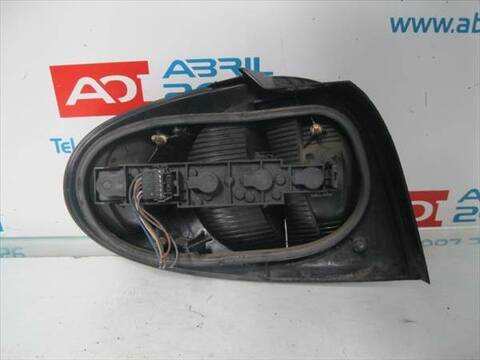 Foto 2ª: Piloto Trasero Derecho Renault Megane 1.9 DCI LM0G LM1G LM2C) 120CV 88KW II SEDAN LM0/1_) [D/ F9Q B8] (2004)
