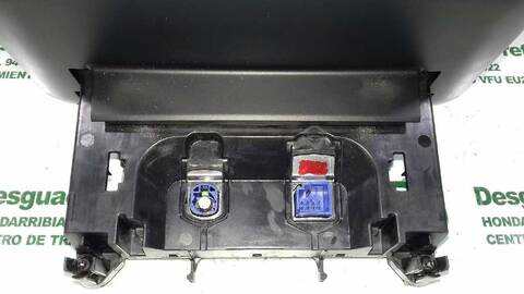 Foto 3ª: Pantalla Multifuncion Mercedes Clase V 200 136CV 100KW (2014)