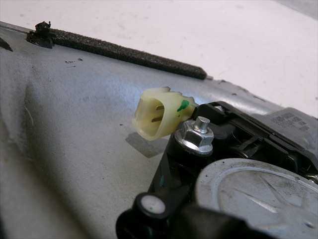 Foto 4ª: Elevalunas Eléctrico Delantero Derecho Kia Soul 1.6 CRDI 2008-2011 [D4FB] (2011)