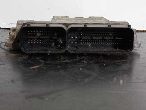 Centralita Motor ECU Volkswagen Golf 2.0 TDI 140CV