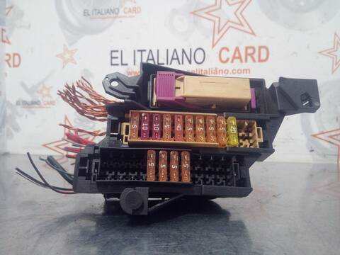 Caja Reles Fusibles Audi A5 2.0 TDI 105KW) 143CV