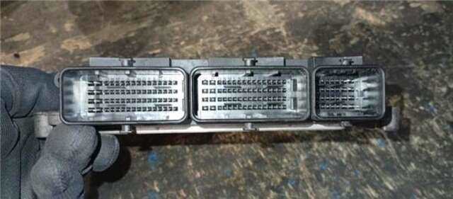 Foto 3ª: Centralita Motor ECU Renault Master 2.3 L2H1 3.5T [2.3 LTR. - 110 KW DIESEL DCI FAP CAT]