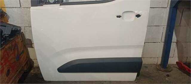 Foto 2ª: Puerta Delantera Izquierda Toyota Proace 1.5 COMBI L1 GX [1.5 LTR. - 96 KW D-4D]