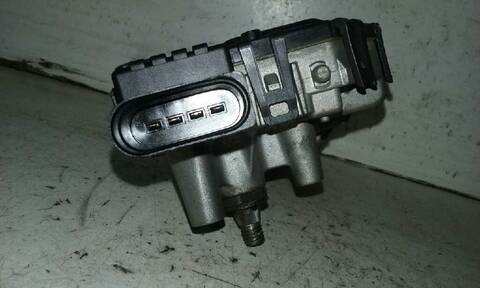 Foto 3ª: Motor Limpia Delantero Volkswagen Passat ADVANCE 4MOTION 130CV 96KW [AVF] (2005)