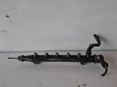 Foto 2ª: Rampa Inyectora Kia Carens D4EAW (2008)