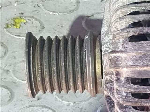 Foto 3ª: Alternador Renault Megane 1.9 CONFORT AUTHENTIQUE [1.9 LTR. - 88 KW DCI DIESEL] II BERLINA 5P (10.2002-_) [F9Q B8]