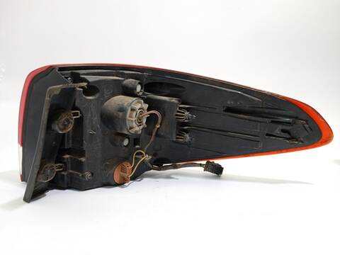 Foto 3ª: Piloto Trasero Izquierdo Kia Carens 1.7 CRDI 116CV 85KW [D4FD] (2016)