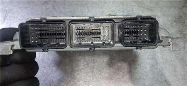 Foto 3ª: Centralita Motor ECU Renault Scenic 1.5 CONFORT AUTHENTIQUE [1.5 LTR. - 74 KW DCI DIESEL] (JM)(2003-_)