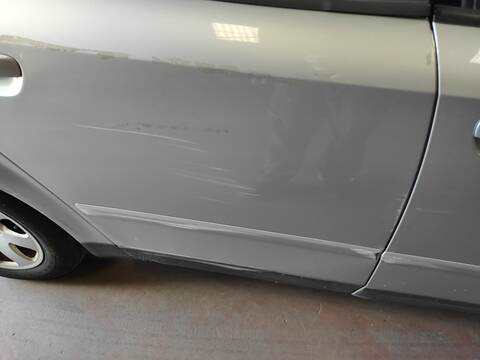 Foto 2ª: Puerta Trasera Derecha Audi A4 AWX BERLINA (2001)